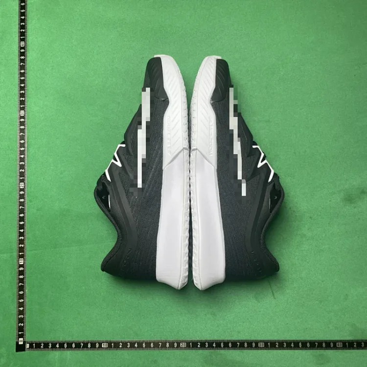 Soft and comfortable low-top tennis shoes B3D