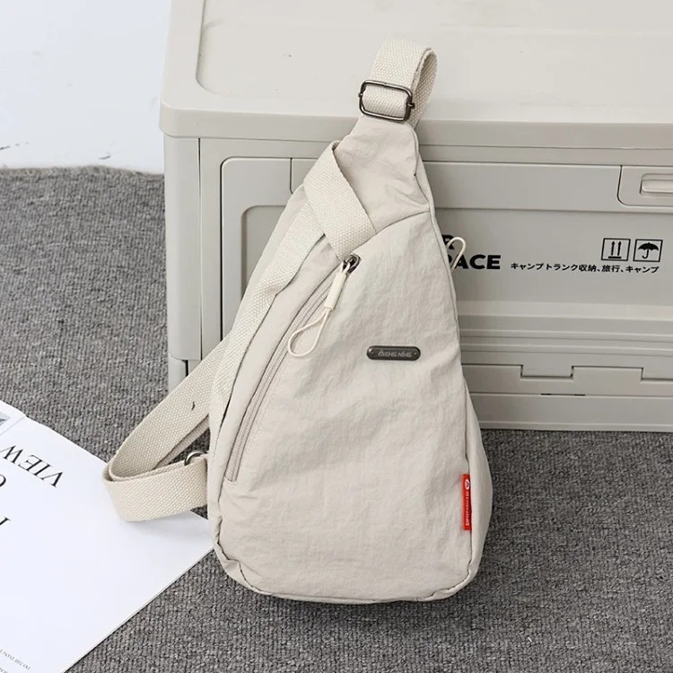 Sports crossbody chest bag for women 2025 new trendy brand niche design Japanese multi-pocket shoulder bag versatile small shoulder bag