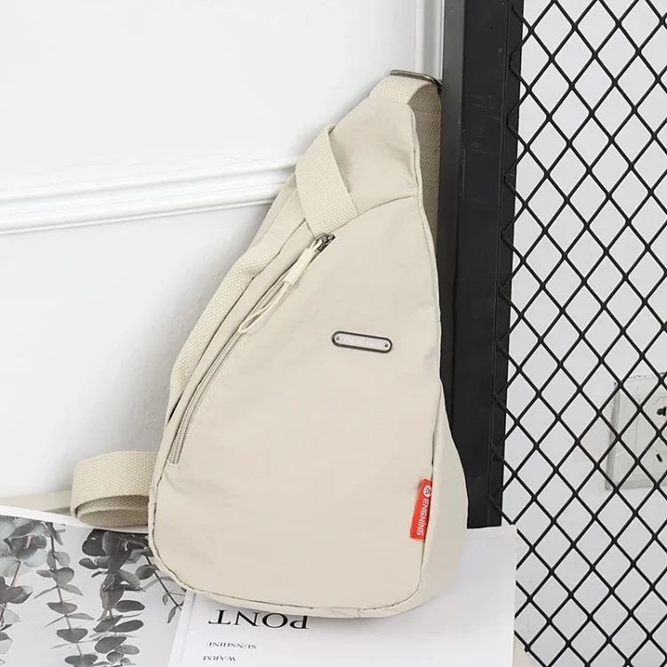 Sports crossbody chest bag for women 2025 new trendy brand niche design Japanese multi-pocket shoulder bag versatile small shoulder bag
