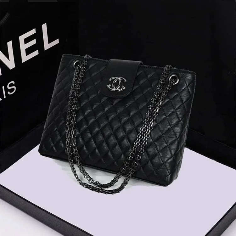Balenciaga Internet celebrity large-capacity bag for women 2022 new trendy small fragrant style rhombus chain bag soft leather texture single shoulder crossbody bag