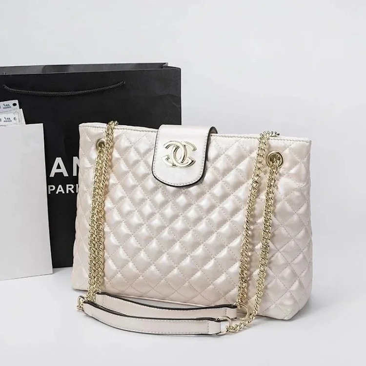 Balenciaga Internet celebrity large-capacity bag for women 2022 new trendy small fragrant style rhombus chain bag soft leather texture single shoulder crossbody bag