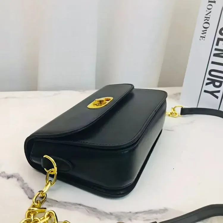 Women's Bags 2024 Fashion Large Capacity Single Shoulder Crossbody Bag Chain Contrast Color Western Style Women's Bag Trendy Bag