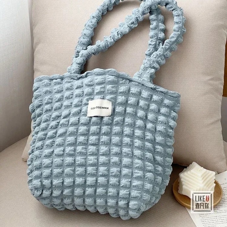 Korean ins girly heart pleated bubble shoulder handbag small fresh female canvas shopping bag tote XF image 5