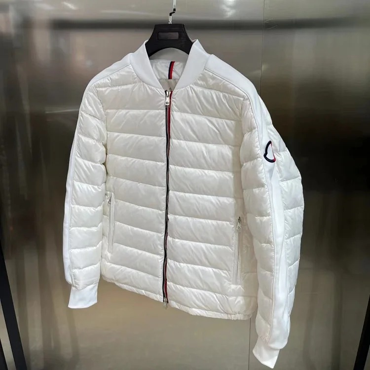 Cotton & tech zip-up with NFC (some codes need to be made in advance)