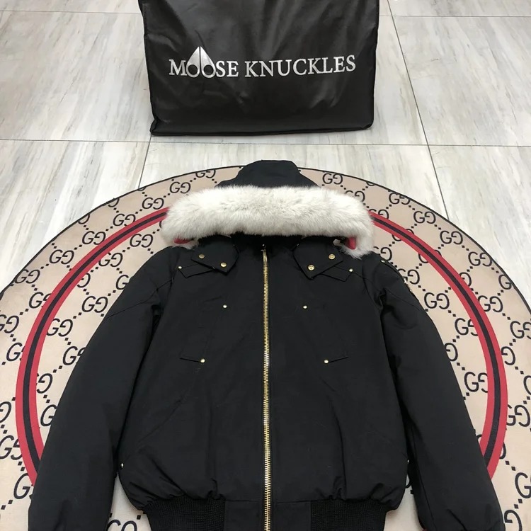 Fashionable warm outdoor down jacket