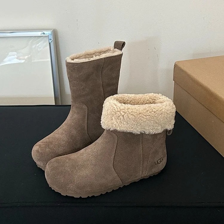 Slippers image 6