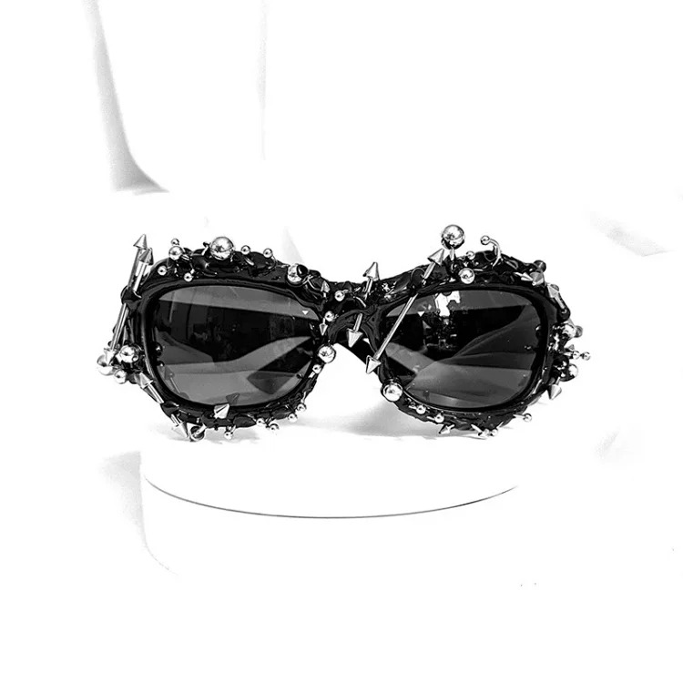 Street punk rivet metal design colorful sunglasses fashionable trendy face-showing small glasses punk glasses