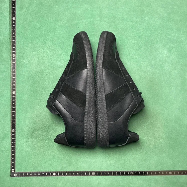 DC of cowhide Dexun sports low-top fashion sneakers