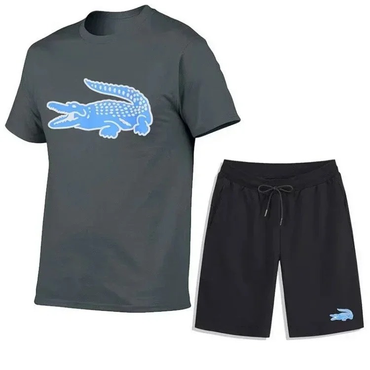 Fashionable short-sleeved shorts suit