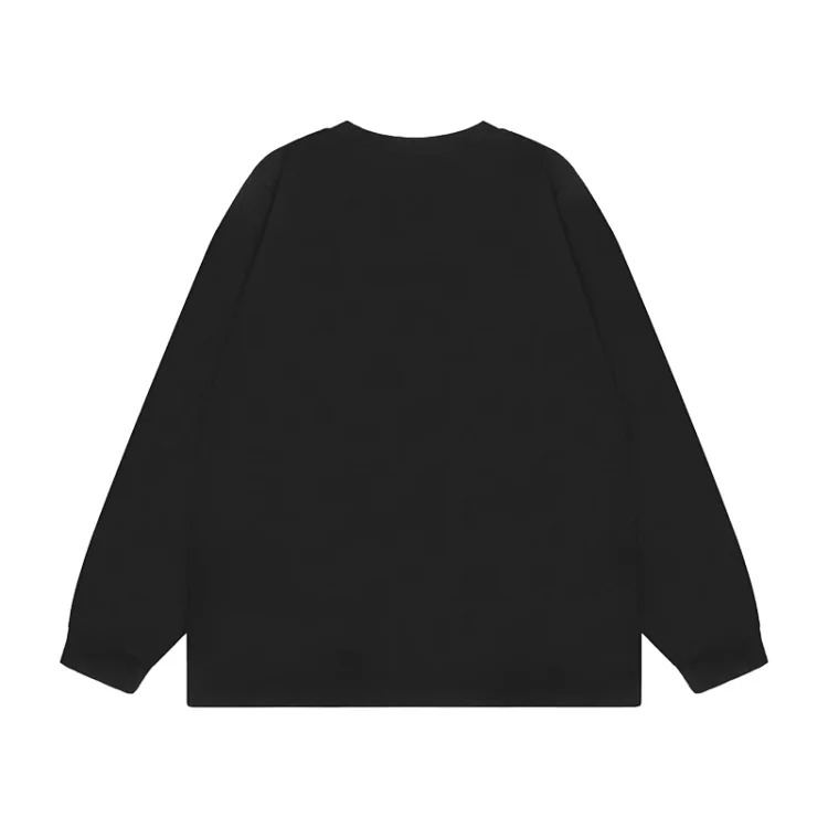 .Simple letter bottoming shirt