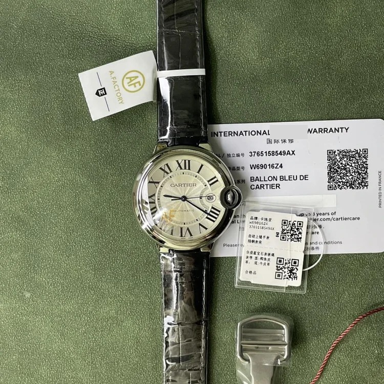 Apple Watch (2253) (extra charge for watch strap, please contact customer service)
