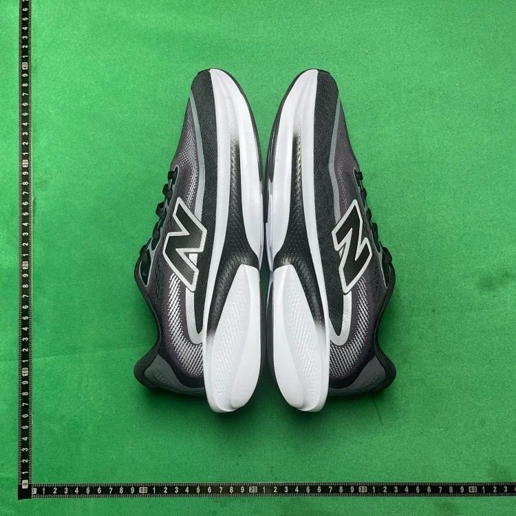YT comfortable fit breathable running shoes Y2T image 2