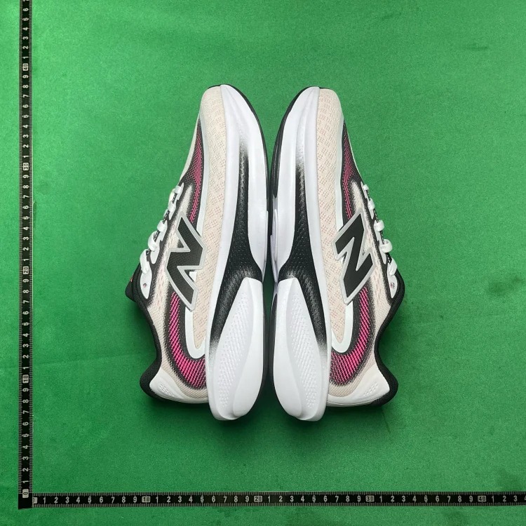 YT comfortable fit breathable running shoes Y2T image 3