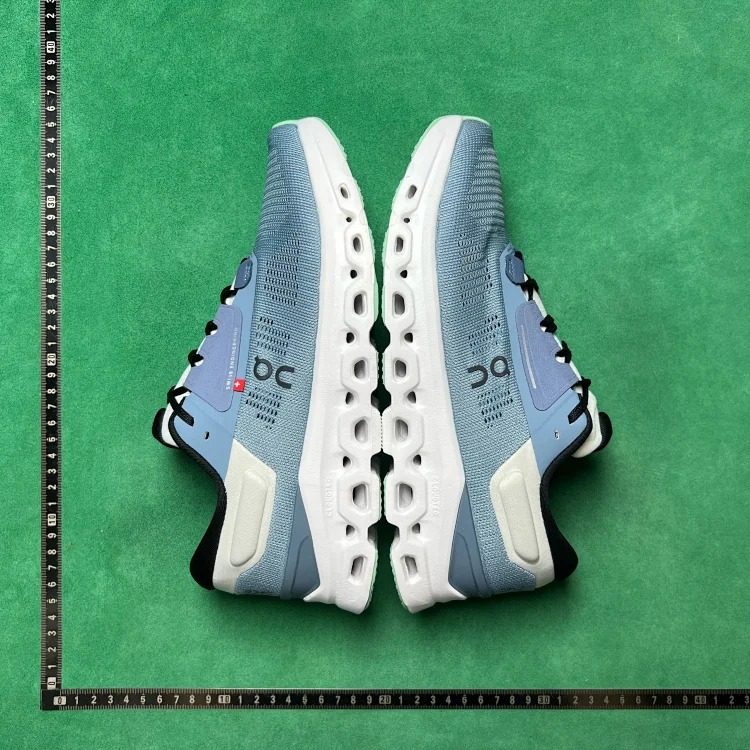 B3D versatile and comfortable running shoes