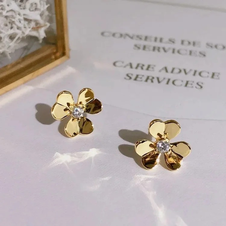 E-1 One ornament, one promise, one vow for life. (Jewelry) image 4