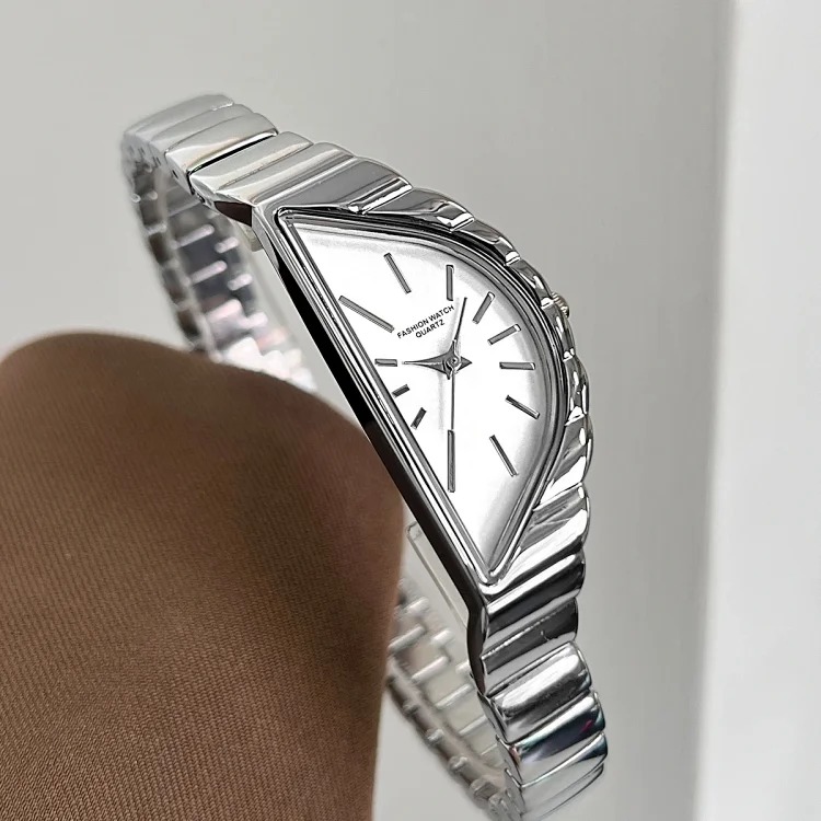Women's Creative Quartz Watch Simple and Casual Bracelet Watch Niche Design Waterproof Watch Women's Light Luxury 8mm Ultra Thin