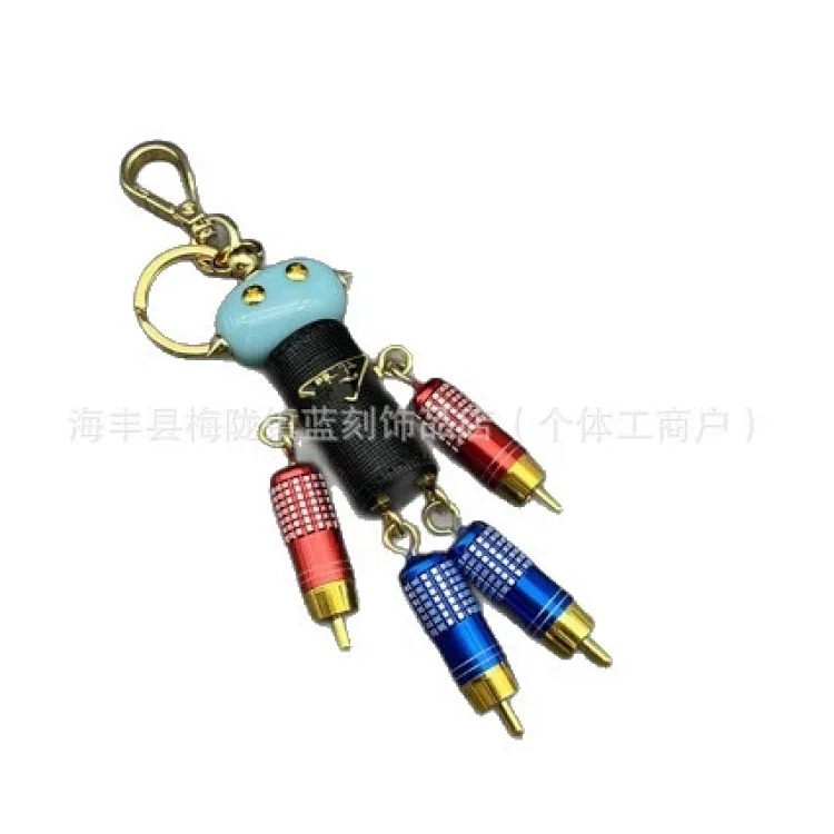 P's new robot keychain pendant foreign trade supply bag hanging fashion jewelry can be distributed on behalf of retail trendy brand keys
