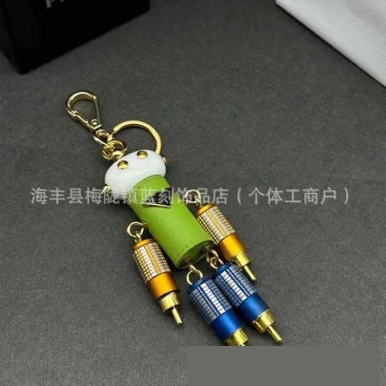 P's new robot keychain pendant foreign trade supply bag hanging fashion jewelry can be distributed on behalf of retail trendy brand keys