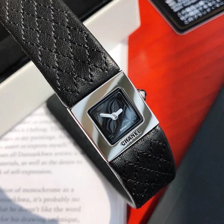 Chanel's second-hand watch, retro rhombus watch width 24mm, women's watch, women's watch