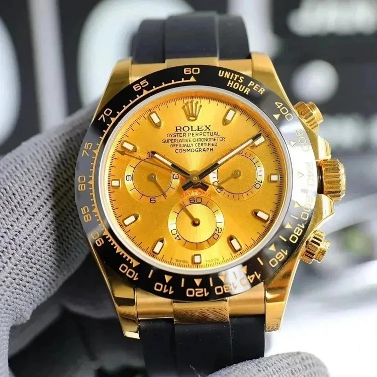 WAT2 fashion watch image 6