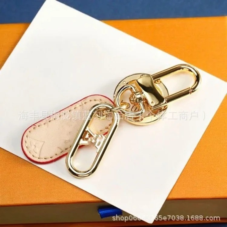 Louis Vuitton Presbyopic bag pendant keychain pendant fashionable car keychain presbyopic keychain