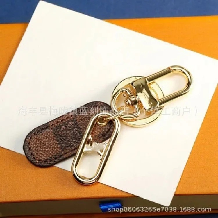 Louis Vuitton Presbyopic bag pendant keychain pendant fashionable car keychain presbyopic keychain