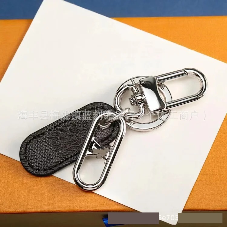 Louis Vuitton Presbyopic bag pendant keychain pendant fashionable car keychain presbyopic keychain