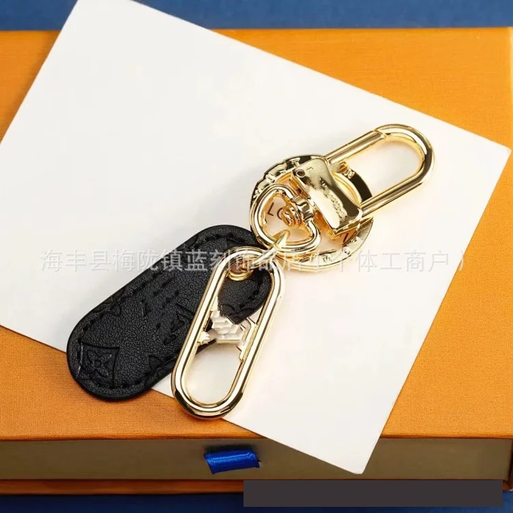 Louis Vuitton Presbyopic bag pendant keychain pendant fashionable car keychain presbyopic keychain