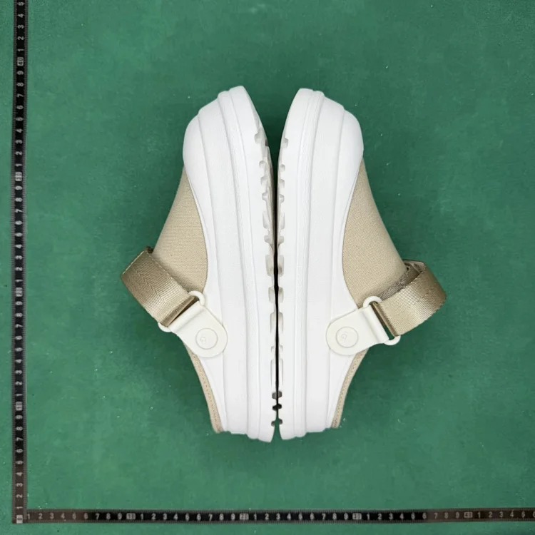 Comfortable toe cap slippers TT0
