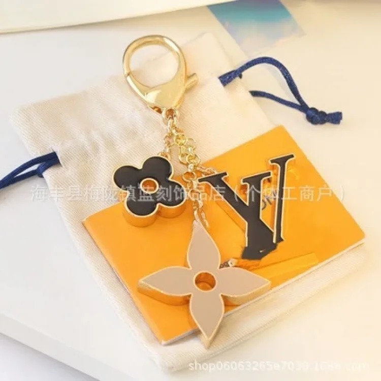 Macaron color keychain pendant, high-end light luxury pendant, bag decoration pendant, heavy industry zinc alloy