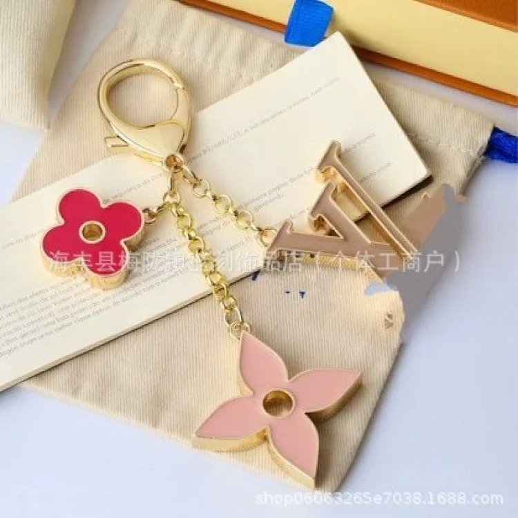 Macaron color keychain pendant, high-end light luxury pendant, bag decoration pendant, heavy industry zinc alloy