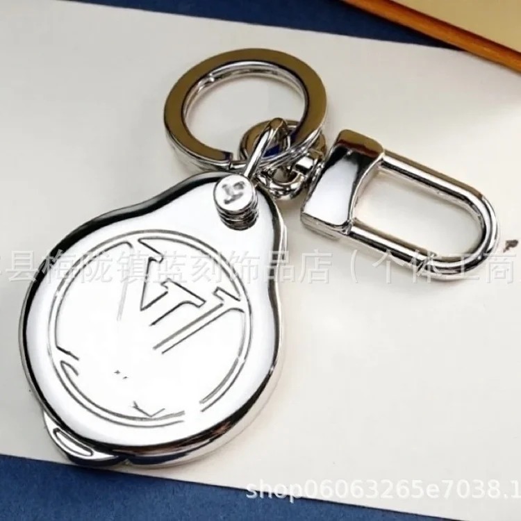 Louis Vuitton Presbyopia pendants, letter keychains, bag chain jewelry, various couple gifts, jewelry, dropshipping