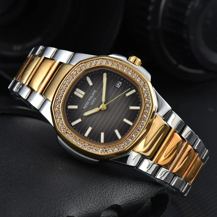 Time on the wrist of R-1 is interpreted by this watch image 4