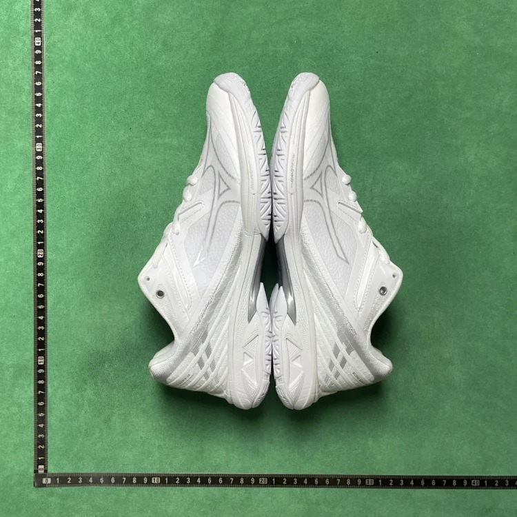 B7D fashionable and comfortable training shoes