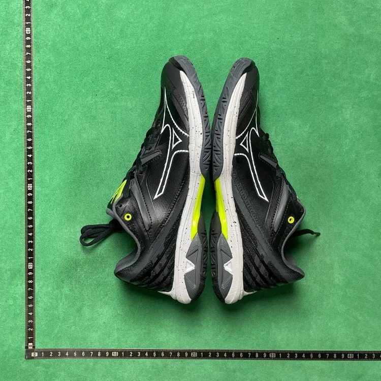 B7D fashionable and comfortable training shoes image 3