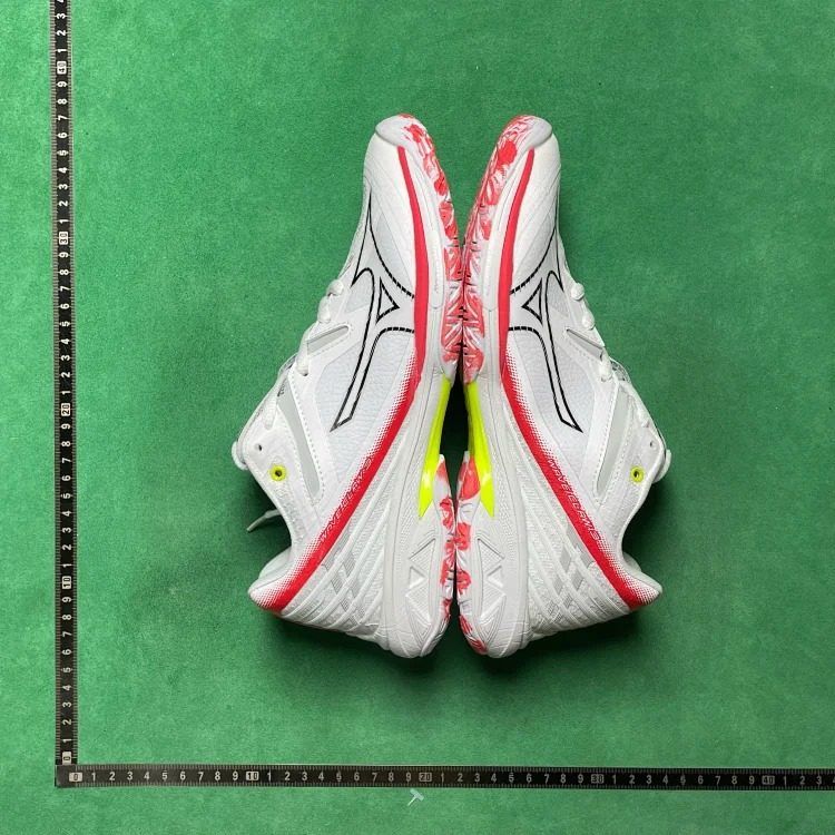 B7D fashionable and comfortable training shoes image 6