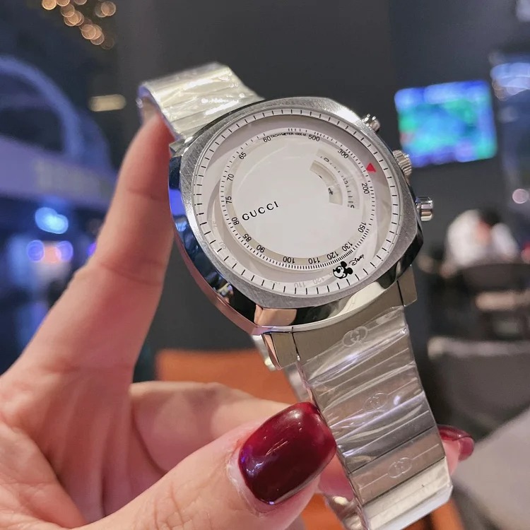 Gucci ➖ Grip series watch