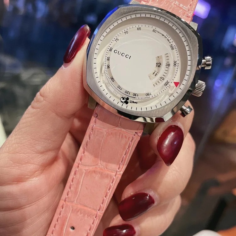 Gucci ➖ Grip series watch