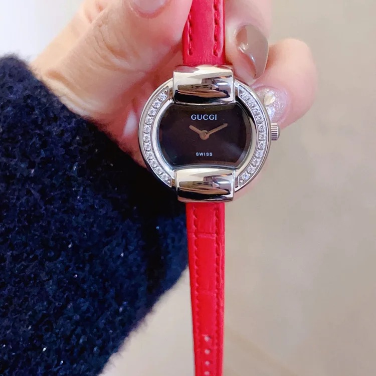 Gucci's latest limited edition from Geneva, Switzerland, watch diameter 25mm