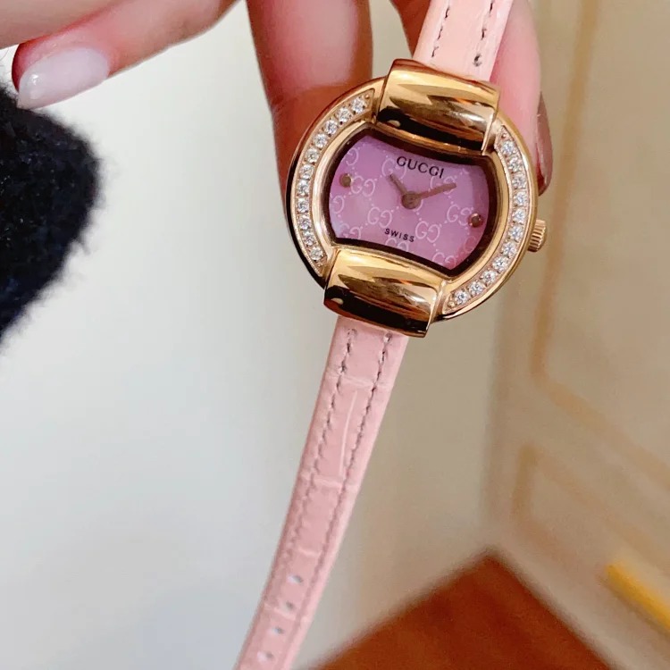 Gucci's latest limited edition from Geneva, Switzerland, watch diameter 25mm