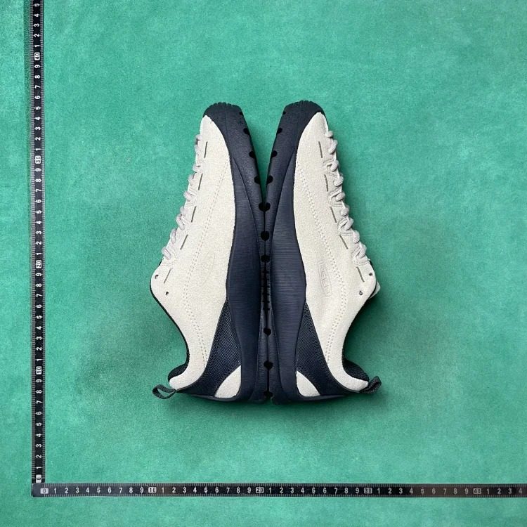 Wear-resistant and breathable low-cut hiking shoes B0D