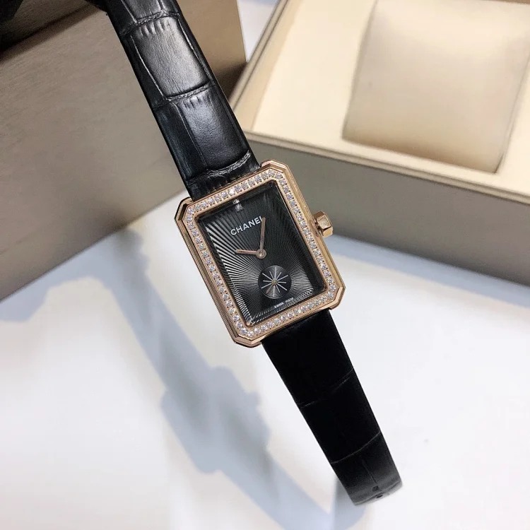 CHANEL BOY FRIEND series women's watches are equipped with imported quartz movement, size 34.626.7