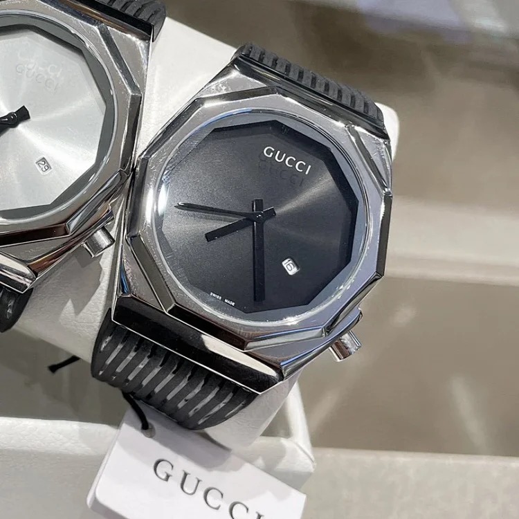 GUCCI ⌚️Coated glass 41mm12mm waterproof rubber strap with original pin buckle ➰Imported quartz movement