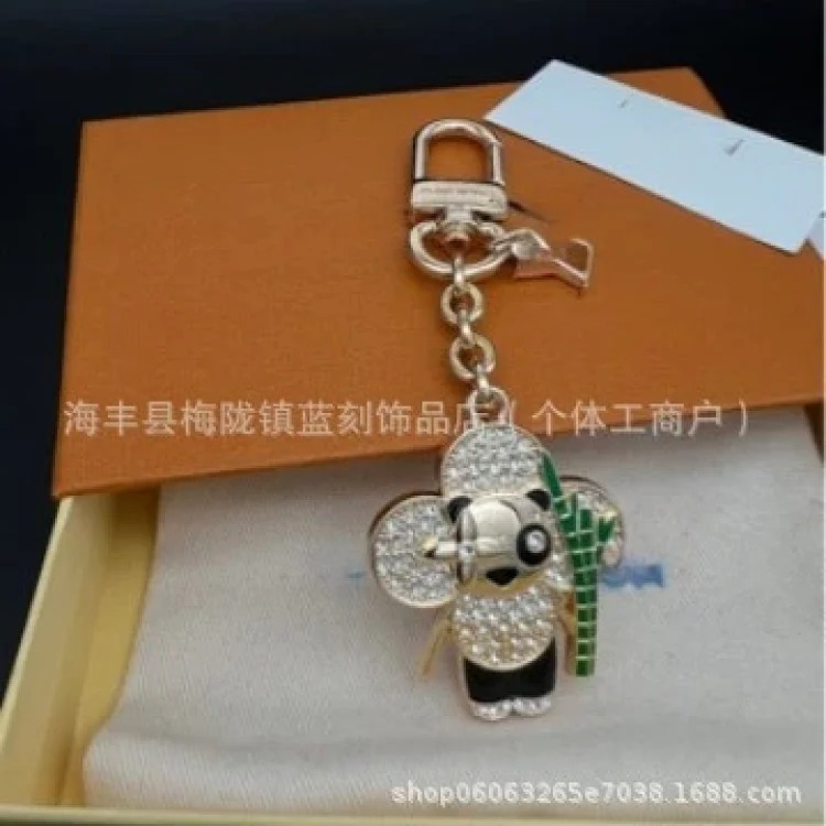 Vivian keychain sunflower alloy pendant European and American fashion trend pendant bag chain home