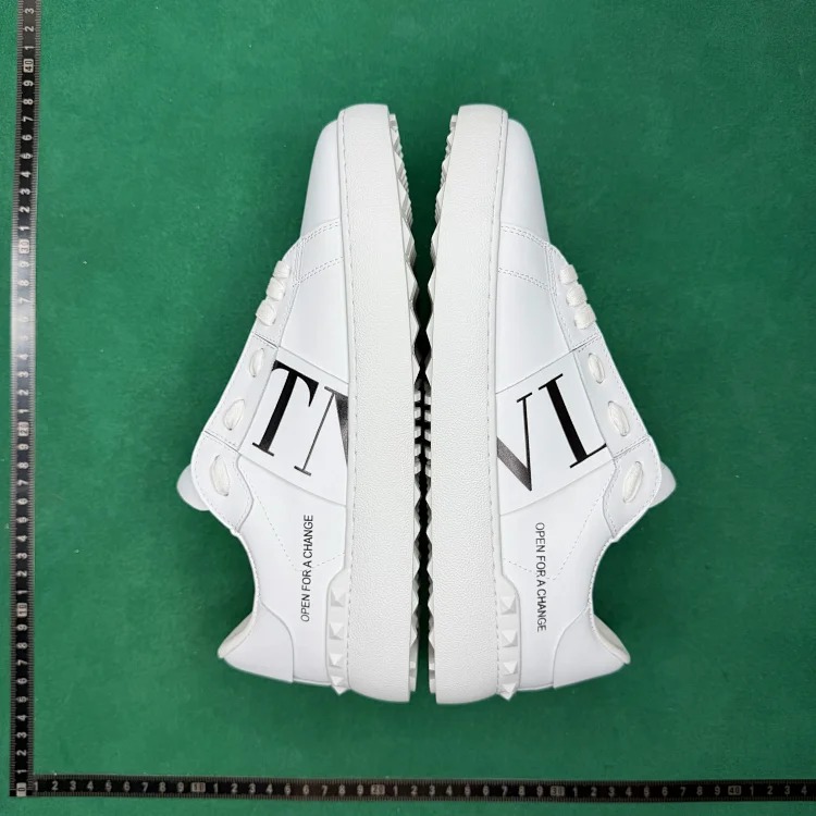 TT round toe printed lace-up casual low-top sneakers TT8