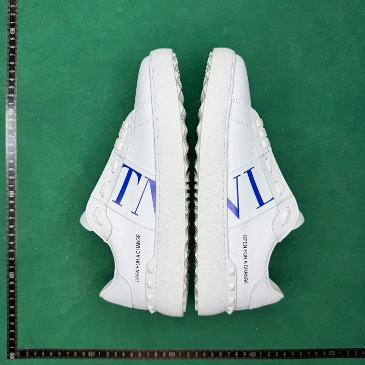 TT round toe printed lace-up casual low-top sneakers TT8