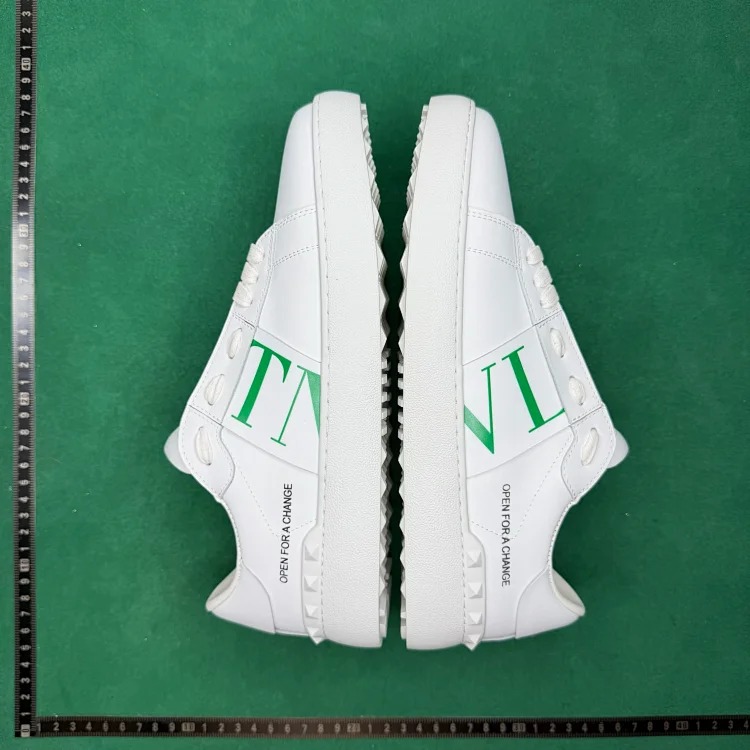TT round toe printed lace-up casual low-top sneakers TT8