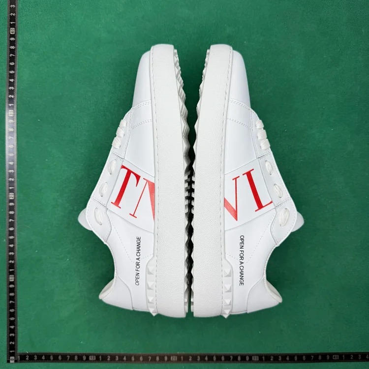 TT round toe printed lace-up casual low-top sneakers TT8