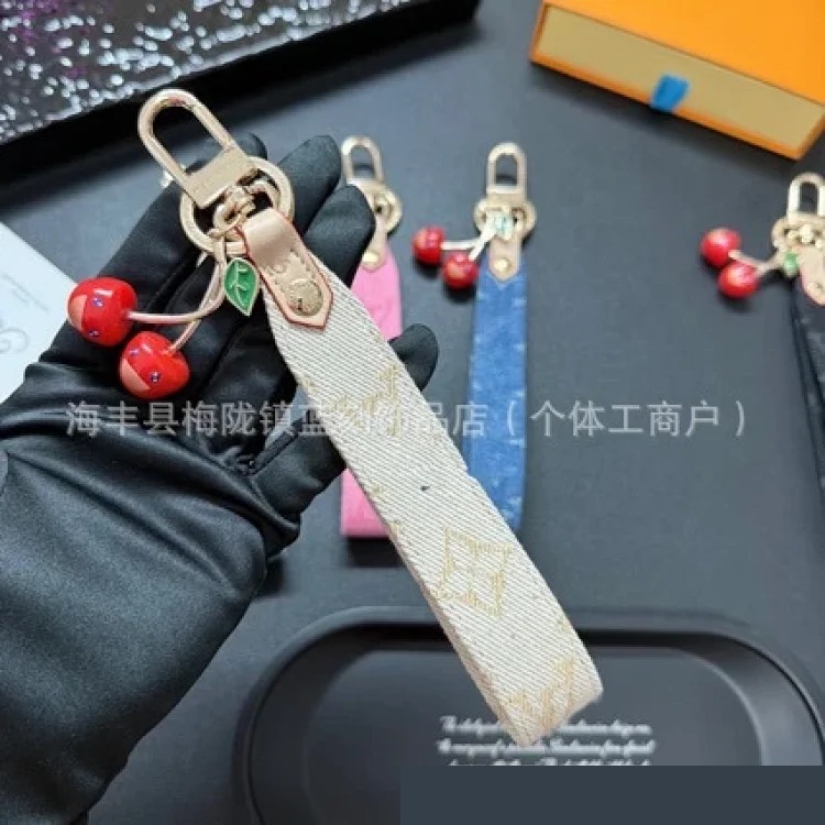 New style cherry denim pattern keychain, fashionable light luxury gift pendant manufacturer, dropshipping
