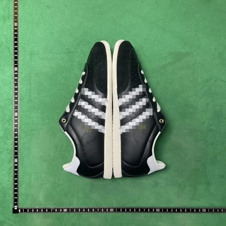 Classic retro low-top casual shoes B0D